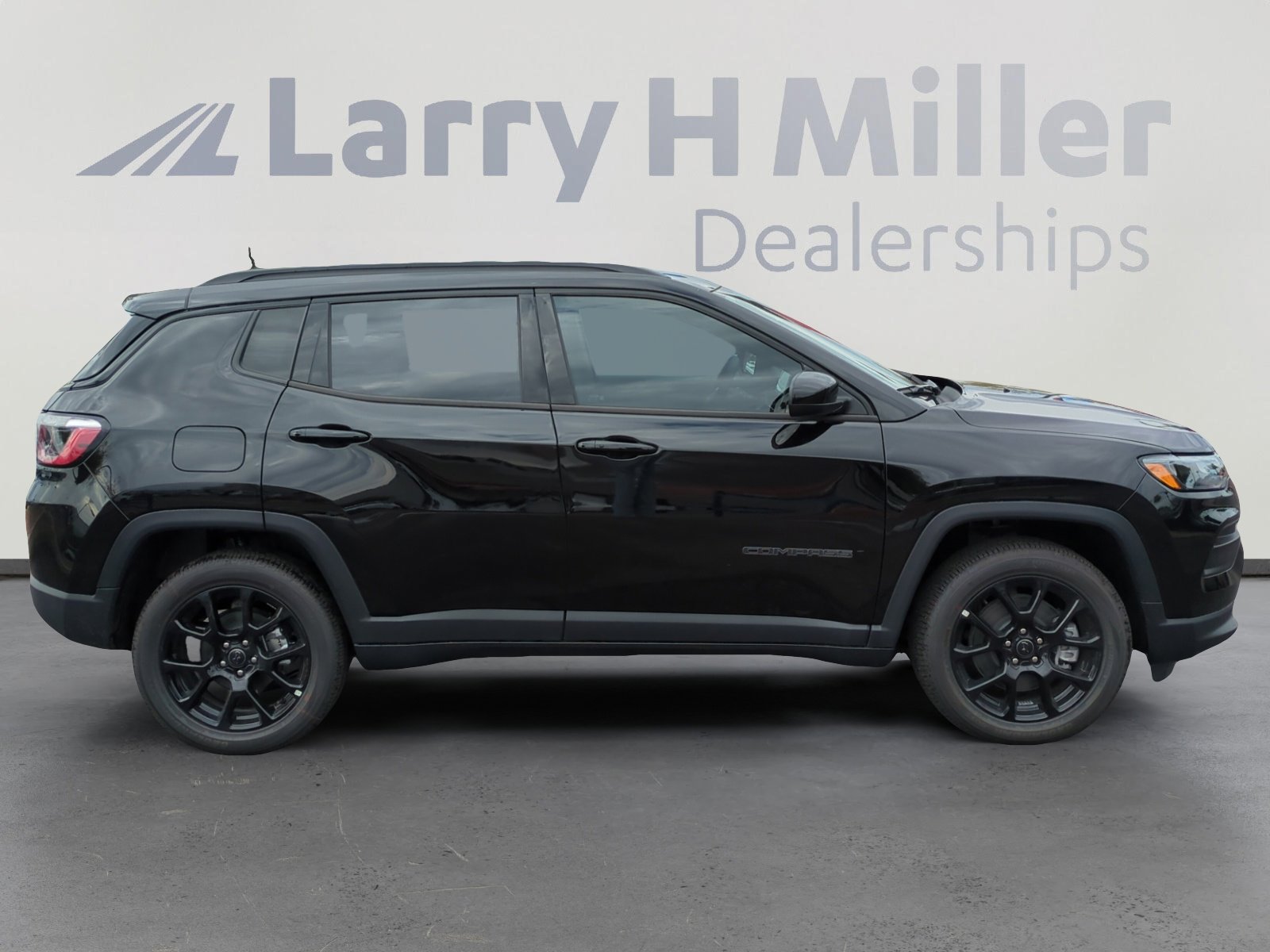 New 2026 Jeep Compass Latitude image 6