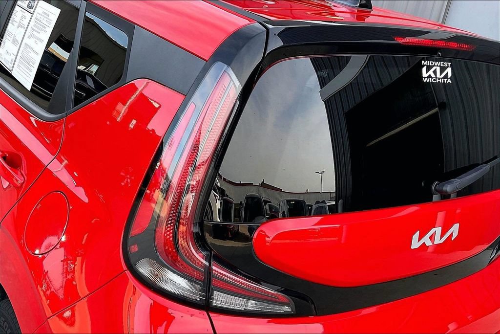 Used 2024 Kia Soul LX w/ Option Group 015 FWD image 28