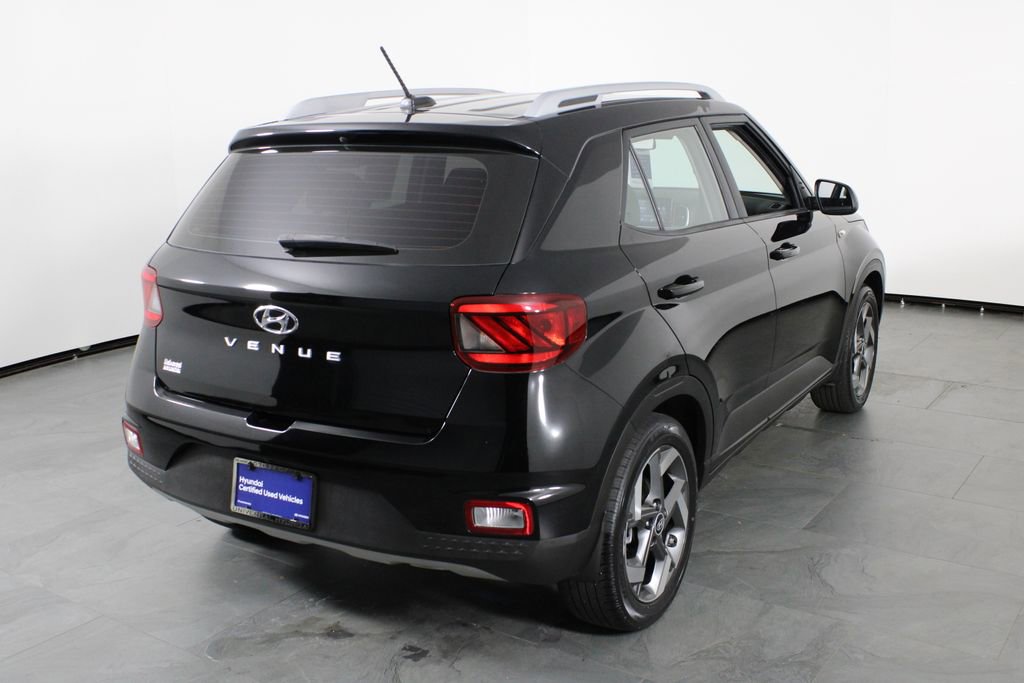 Certified 2024 Hyundai Venue SEL image 15