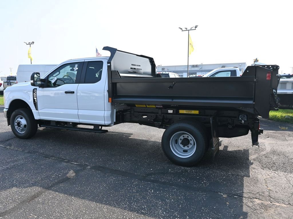 New 2025 Ford F350 XL w/ XL Chrome Package image 6