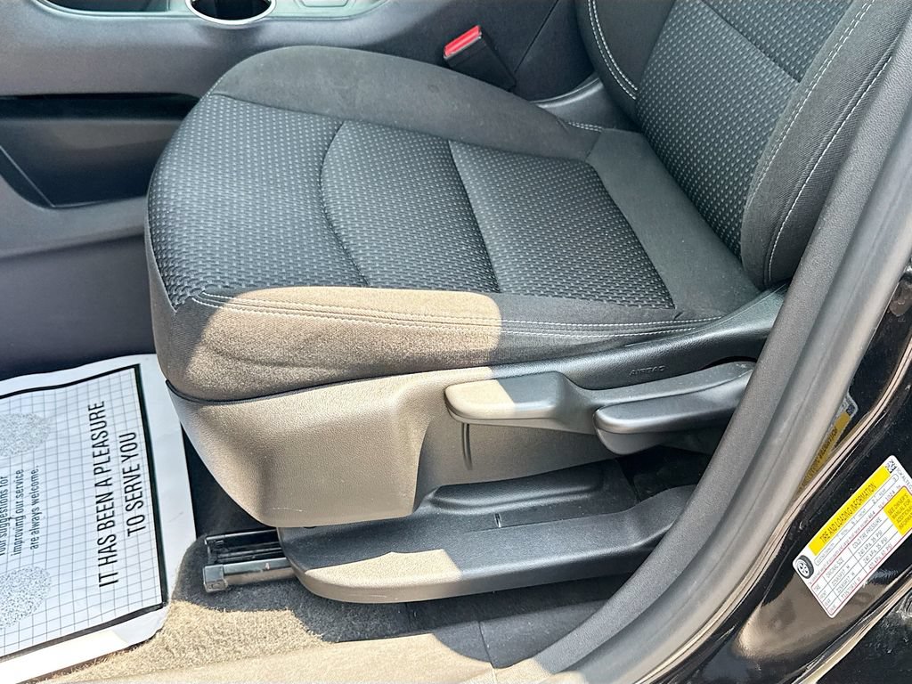 Used 2024 GMC Terrain SLE AWD/4WD image 19