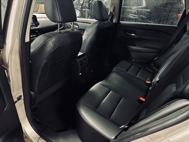 Used 2023 Nissan Rogue SL image 19