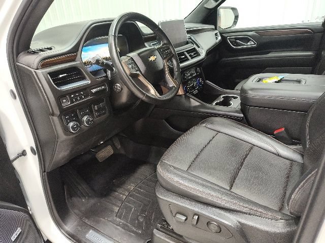 Used 2023 Chevrolet Suburban High Country AWD/4WD image 12