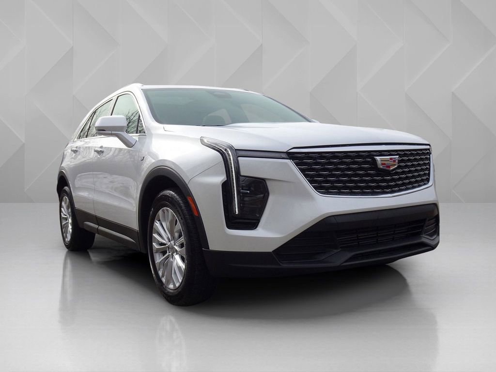 Certified 2024 Cadillac XT4 Luxury w/ Cold Weather Package image 6