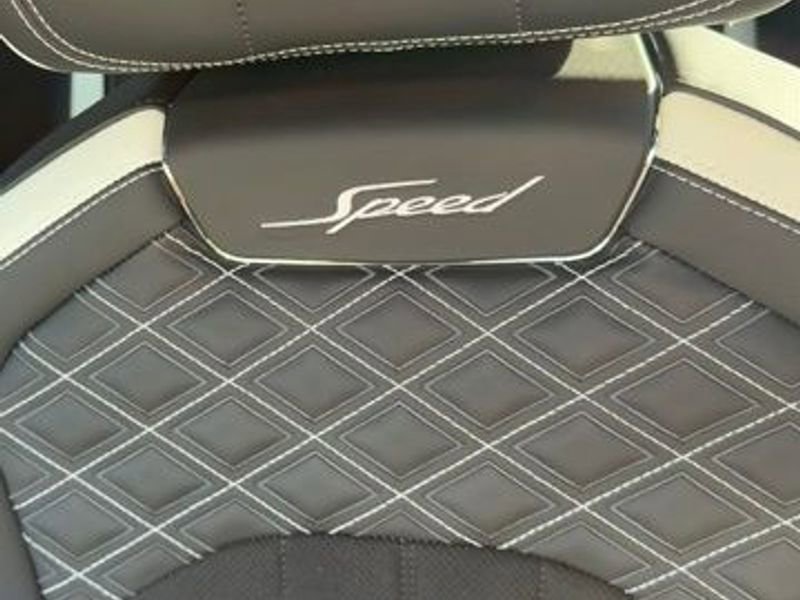 Used 2024 Bentley Flying Spur W12 image 12