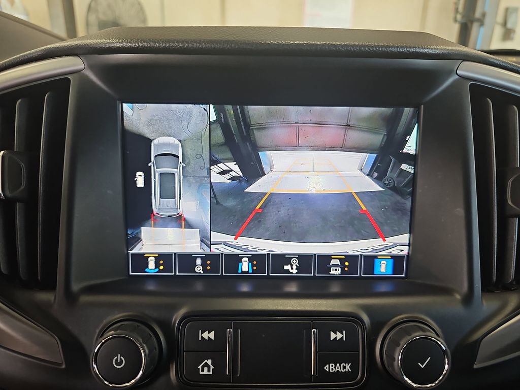 Used 2022 GMC Terrain AT4 w/ Tech Package AWD/4WD image 23