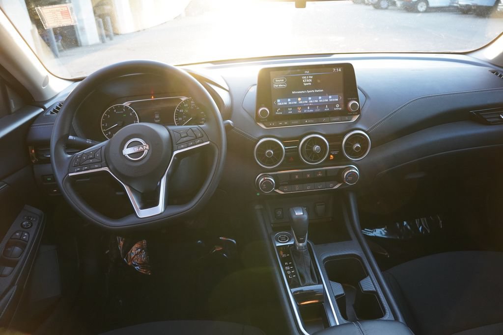Used 2024 Nissan Sentra SV FWD image 19