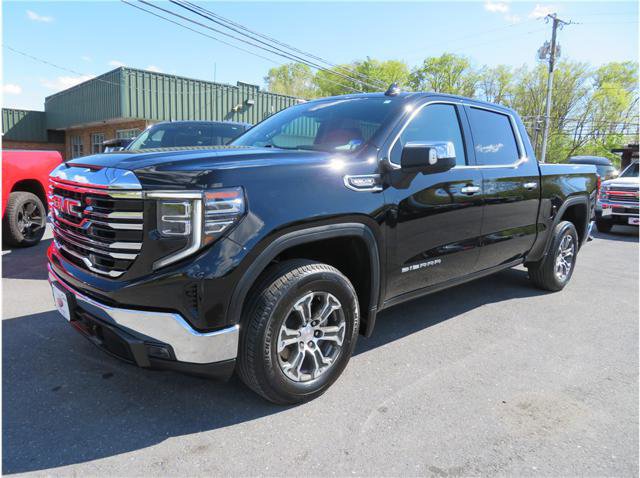 Used 2025 GMC Sierra 1500 SLT AWD/4WD image 1
