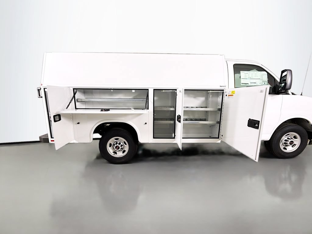 New 2025 GMC Savana 3500 w/ Power Convenience Package RWD image 43