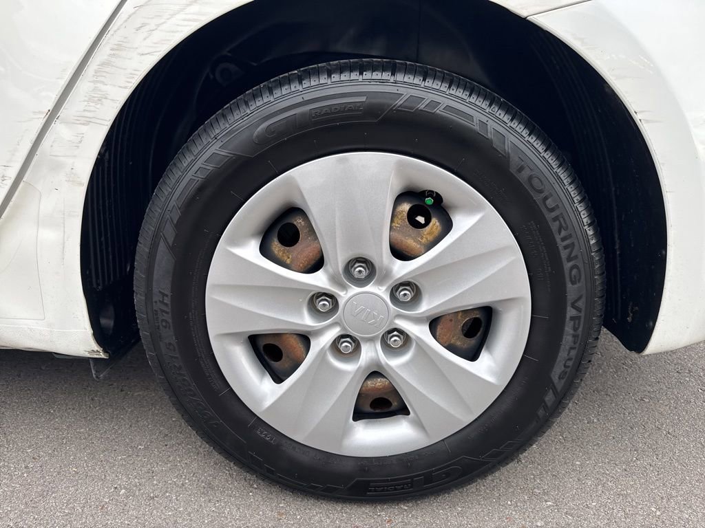 Used 2017 Kia Forte LX image 26