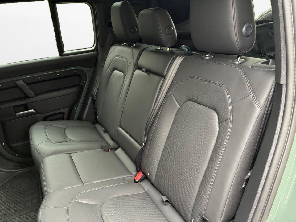 New 2026 Land Rover Defender 110 Trophy Edition AWD/4WD image 12