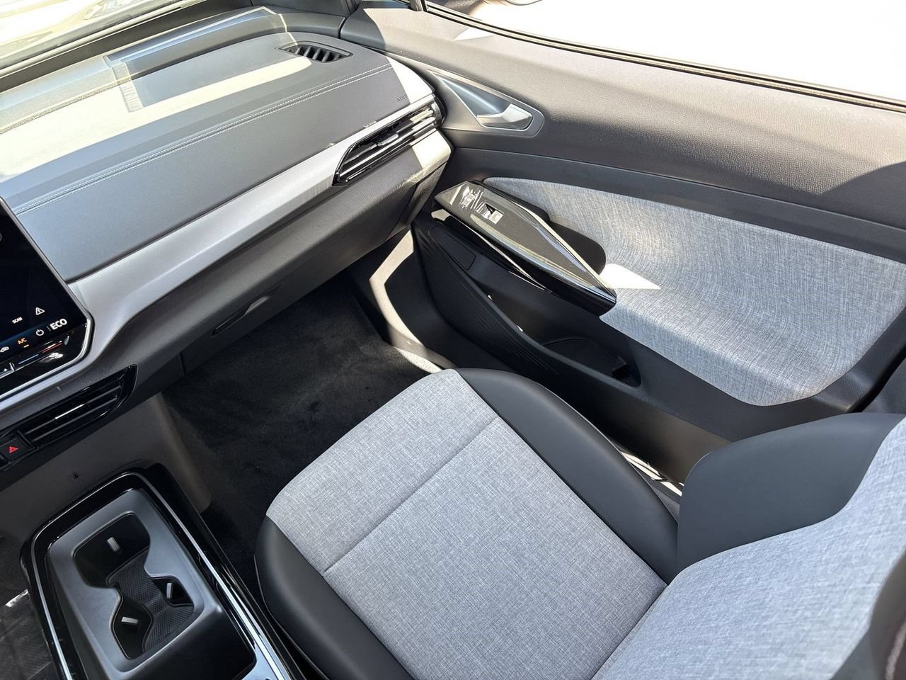 New 2026 Volkswagen ID.4 Pro RWD image 12