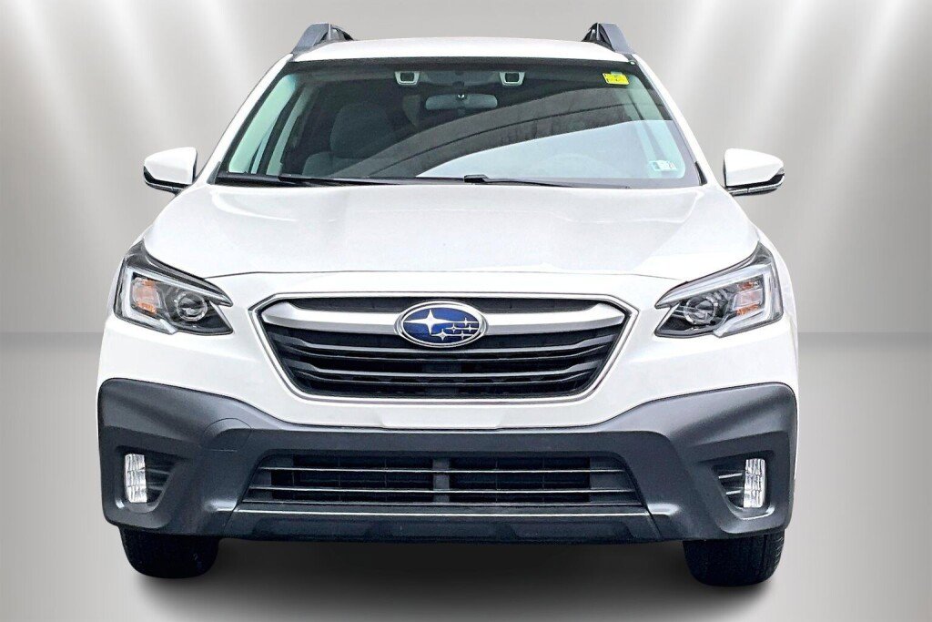 Certified 2022 Subaru Outback Premium image 2