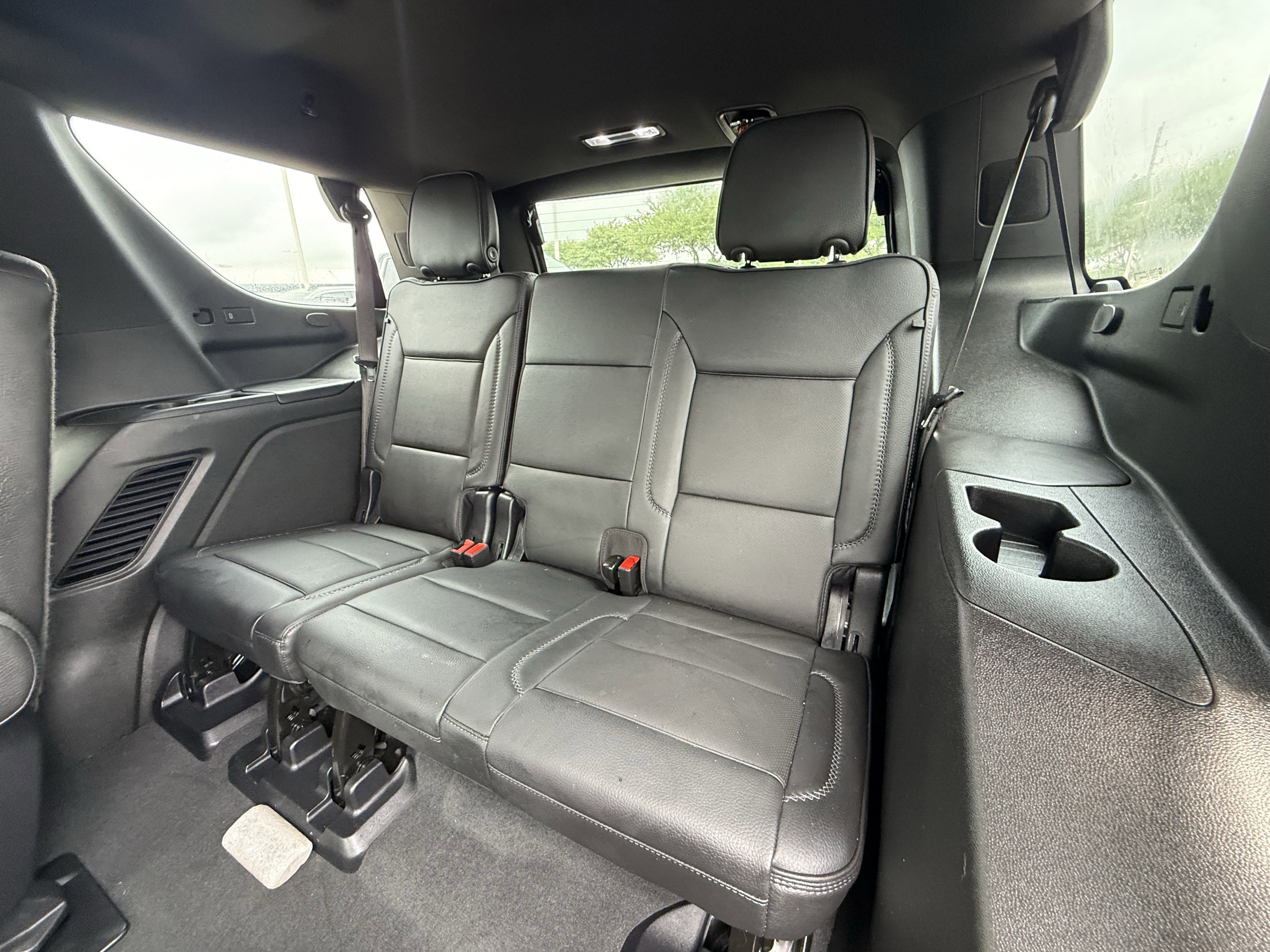 Used 2025 GMC Yukon Denali AWD/4WD image 29