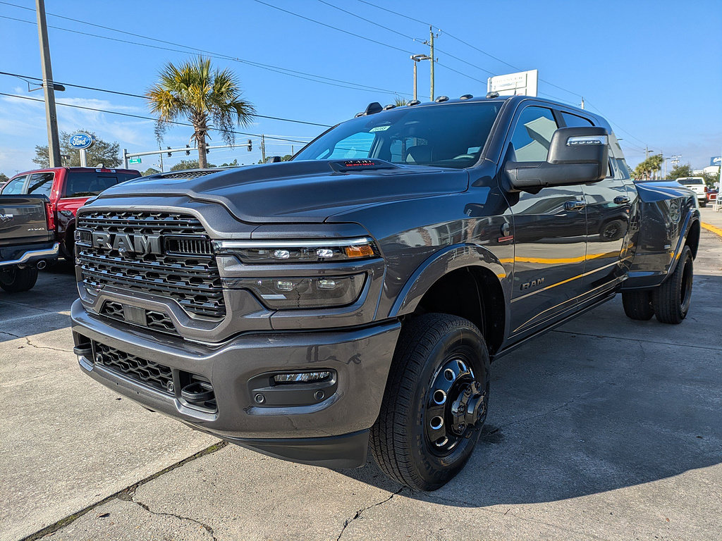 New 2026 RAM 3500 Limited AWD/4WD image 9