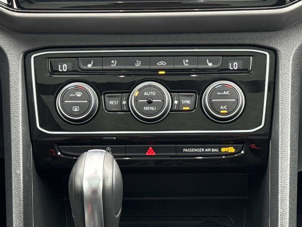 Used 2021 Volkswagen Atlas SEL Premium AWD/4WD image 16