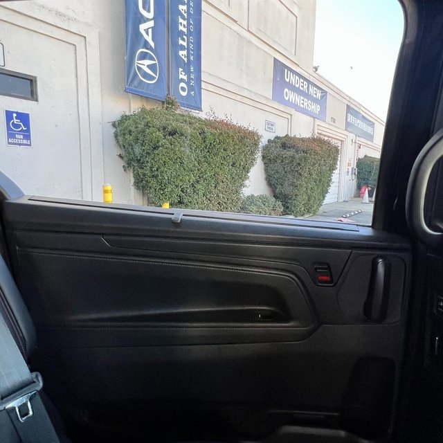 Used 2023 Honda Odyssey Sport image 16