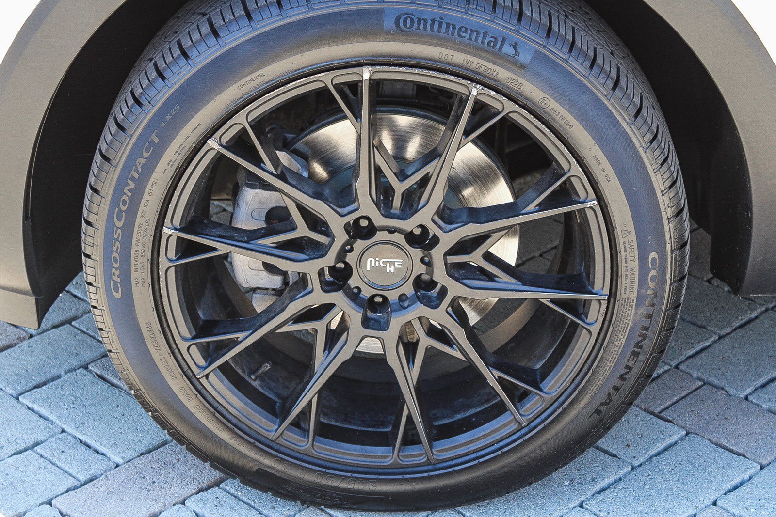Used 2022 Kia Telluride EX w/ EX Premium Package FWD image 13