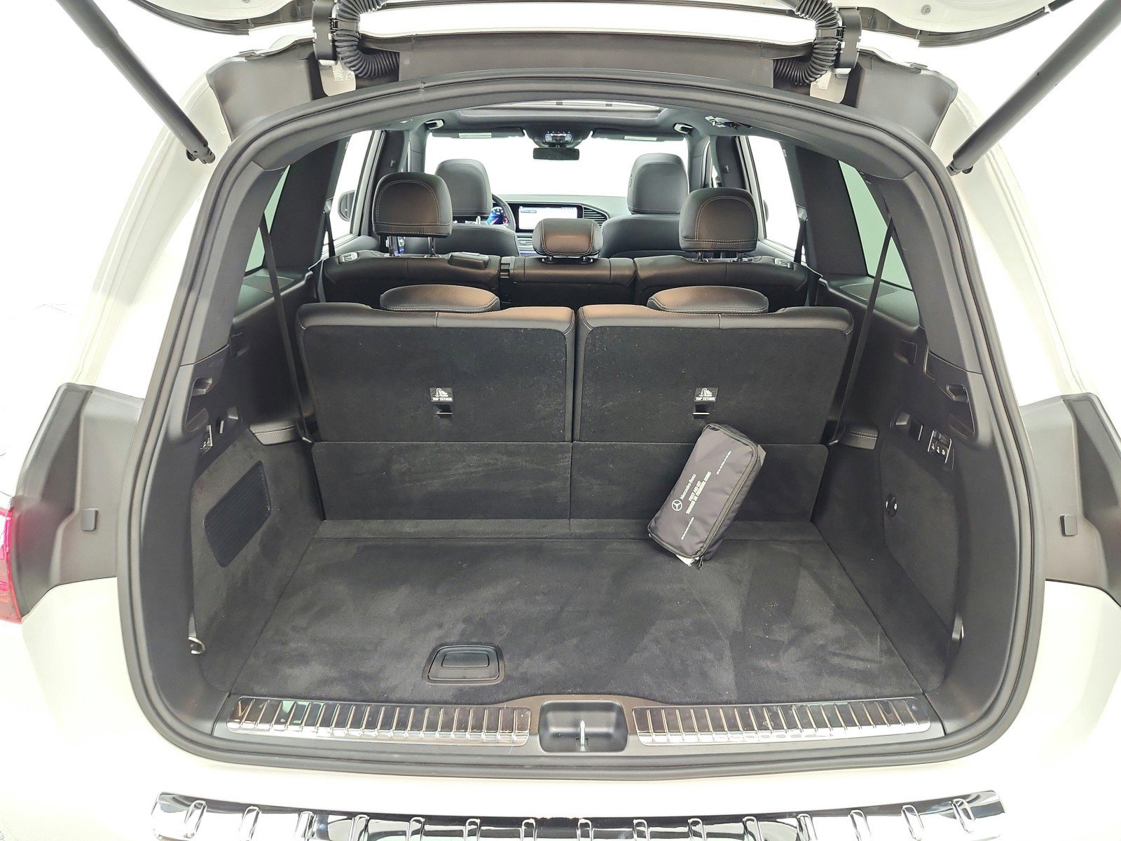 Certified 2025 Mercedes-Benz GLS 450 4MATIC image 23