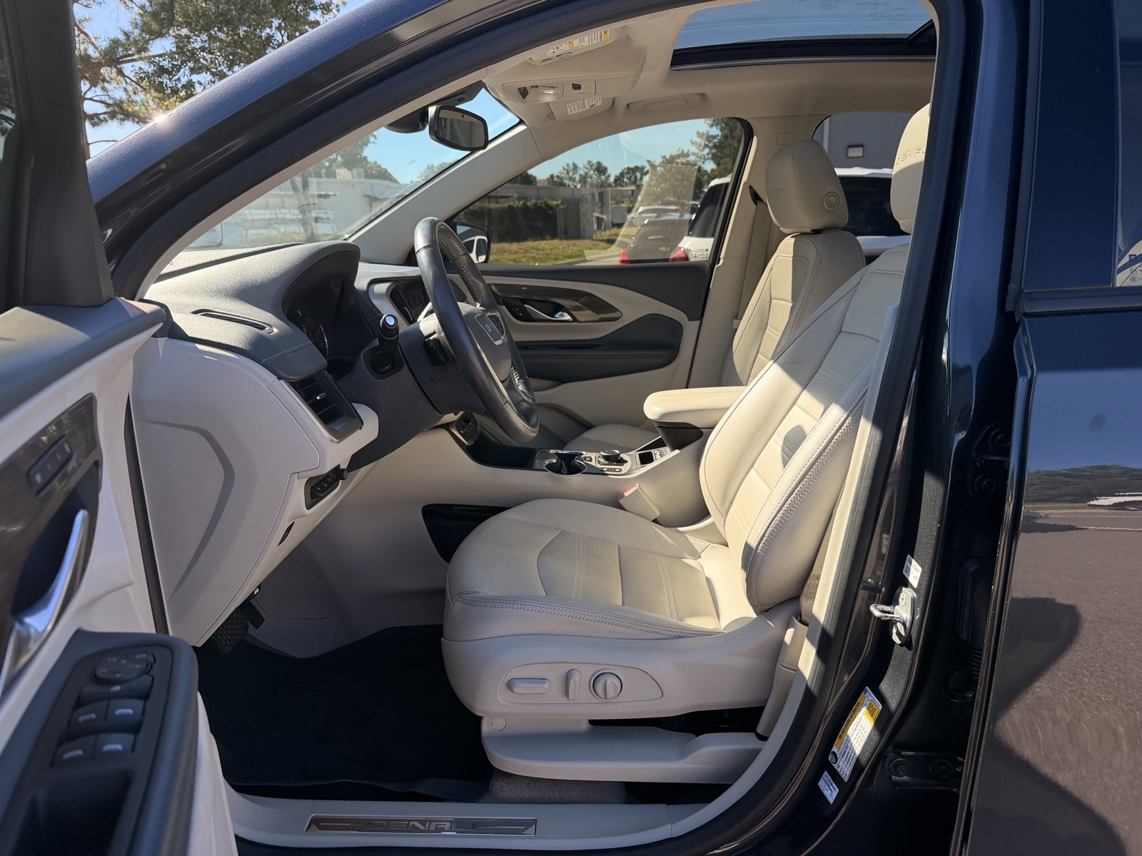 Used 2022 GMC Terrain Denali AWD/4WD image 14