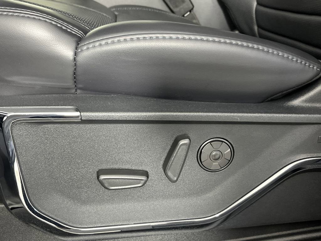 Certified 2025 Ford F350 Platinum image 27