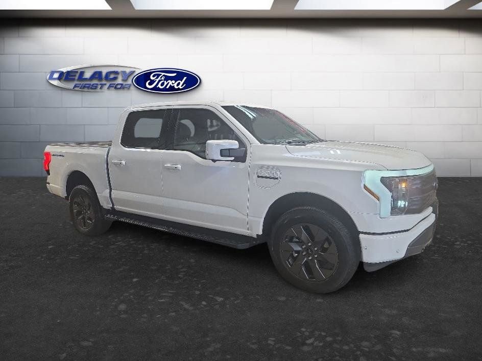 Used 2022 Ford F150 Lightning Lariat w/ Equipment Group 511A High AWD/4WD image 10