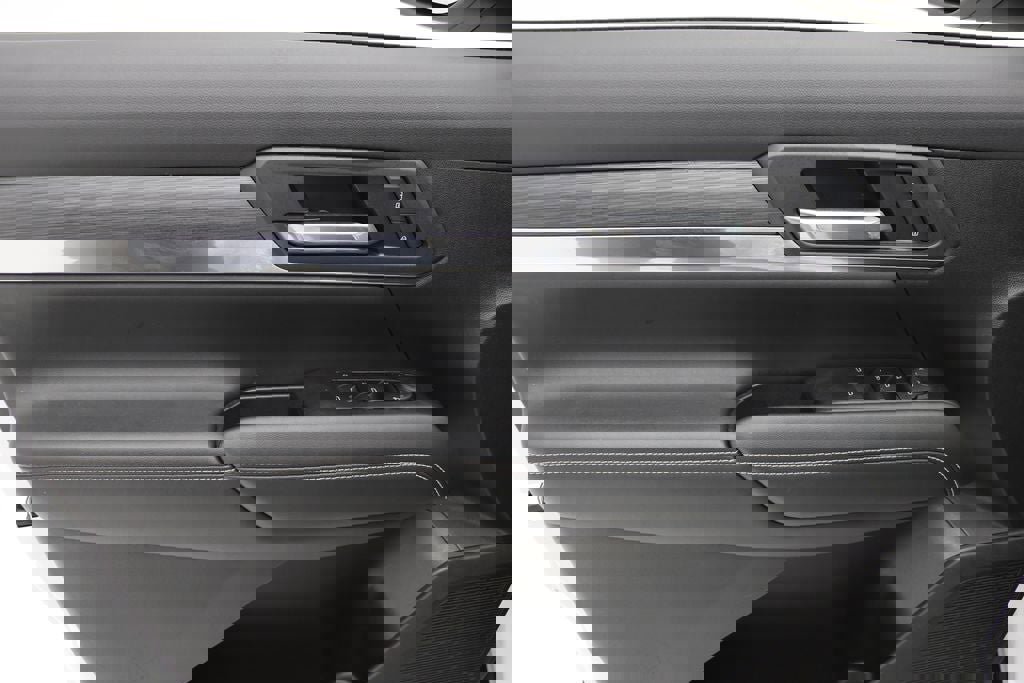 Used 2025 GMC Terrain Elevation image 15