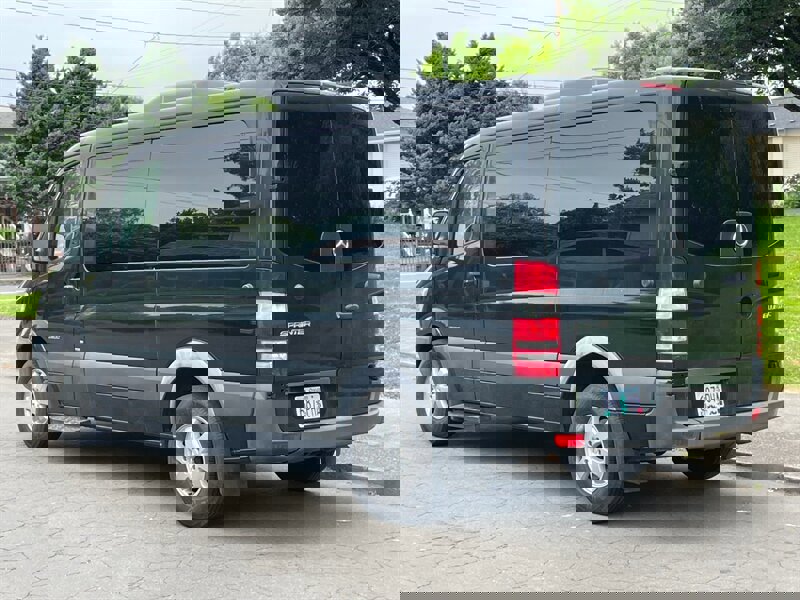 Used 2016 Mercedes-Benz Sprinter 2500 image 3