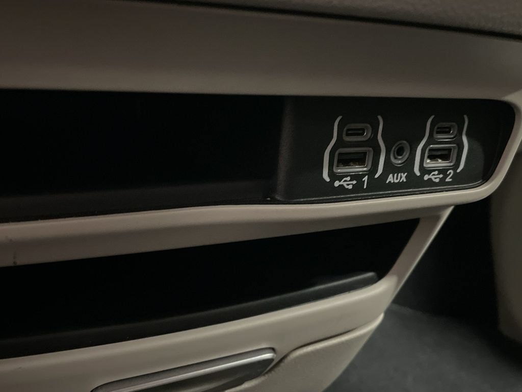 Used 2024 Chrysler Voyager LX FWD image 34
