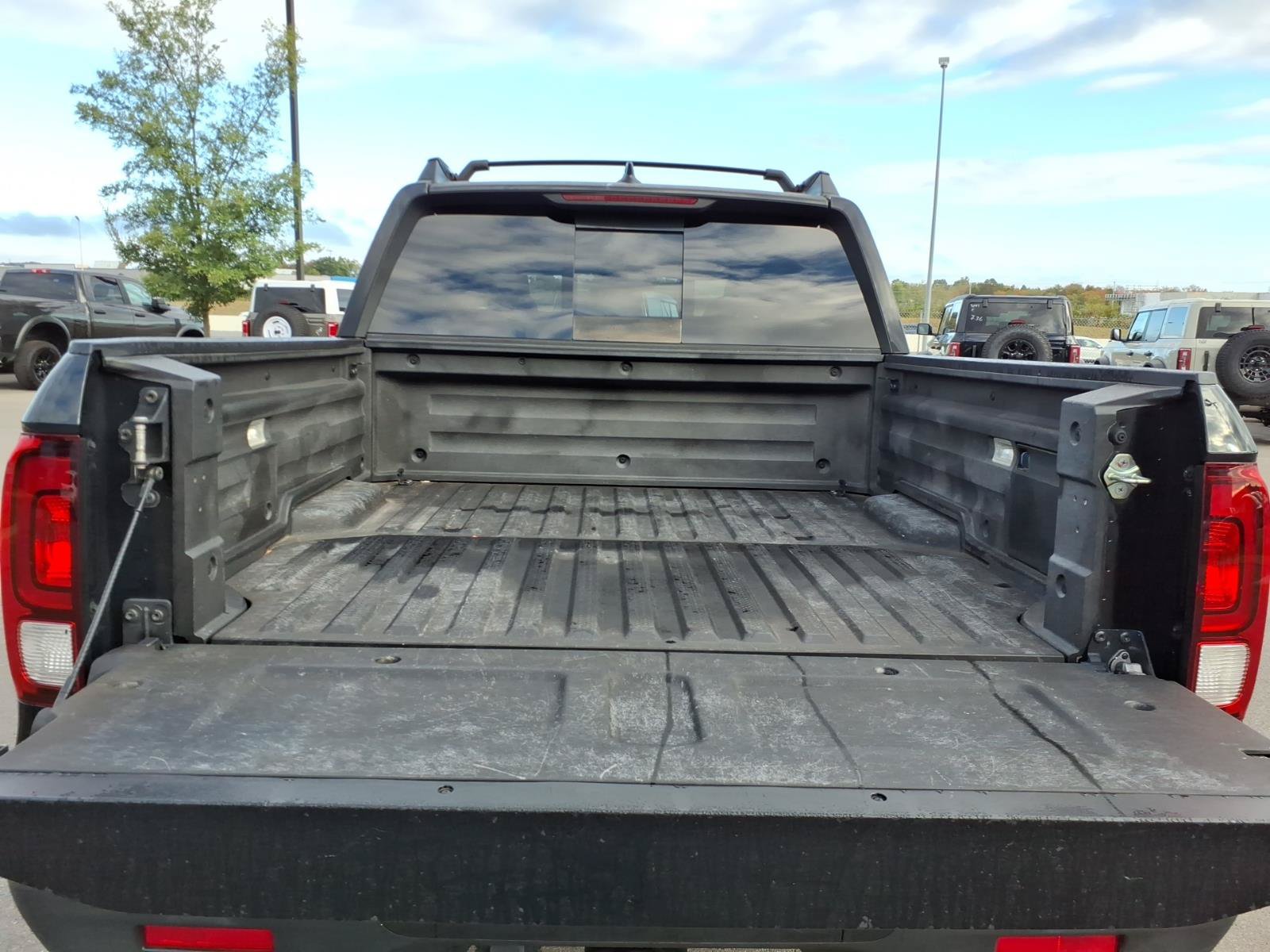 Used 2017 Honda Ridgeline Black Edition image 16