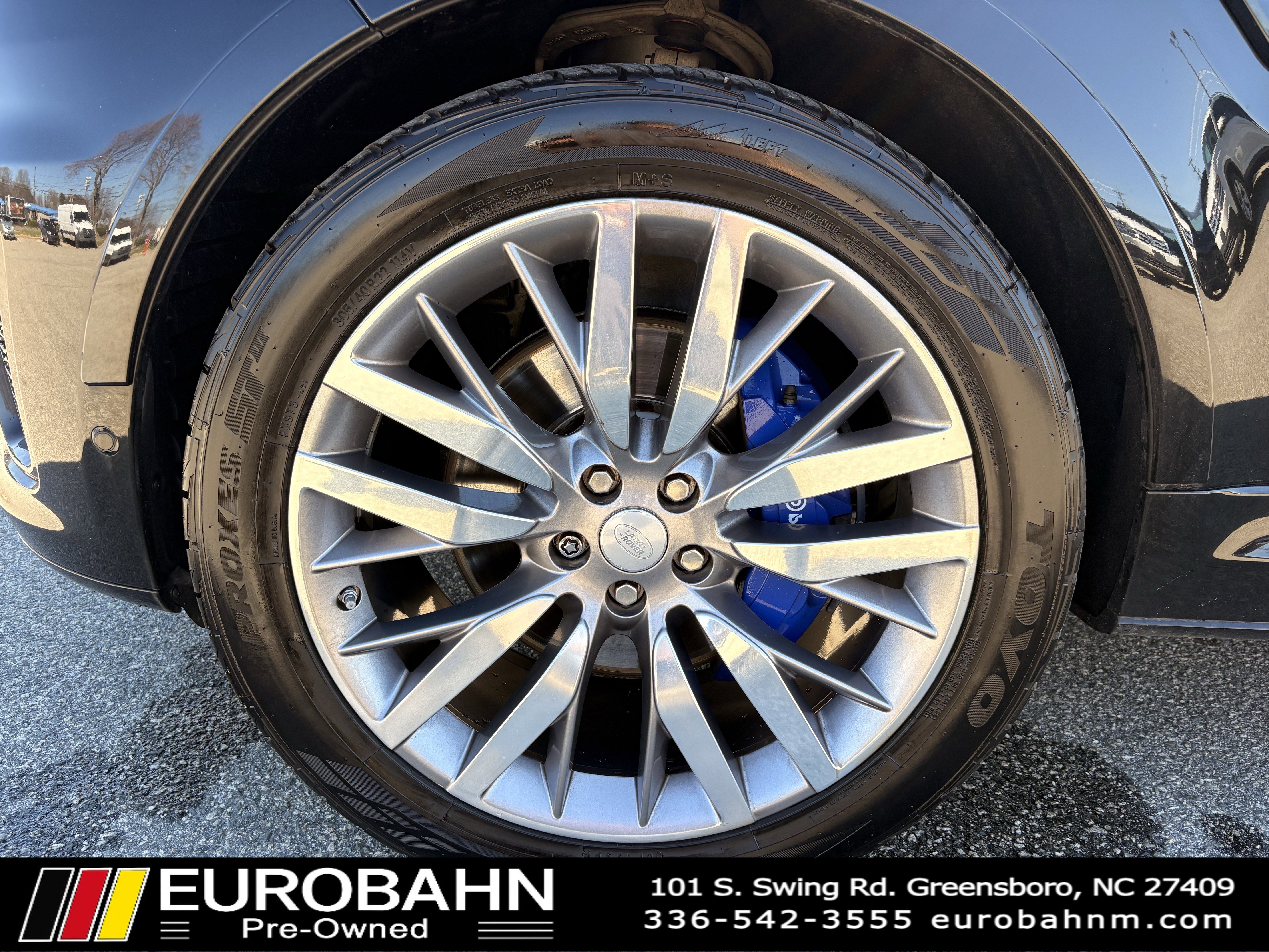 Used 2017 Land Rover Range Rover Sport SVR image 31