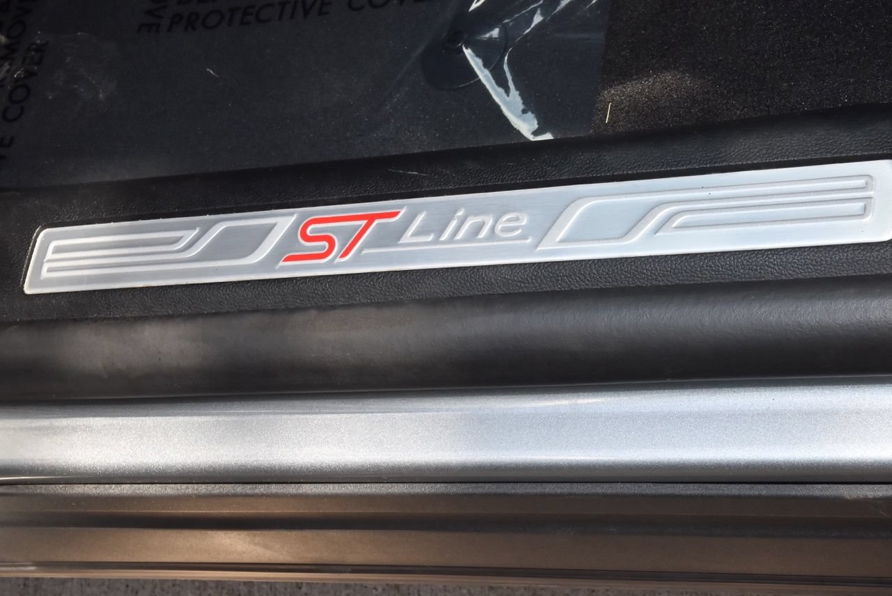 Certified 2024 Ford Explorer ST-Line w/ Class IV Trailer Tow Package AWD/4WD image 36