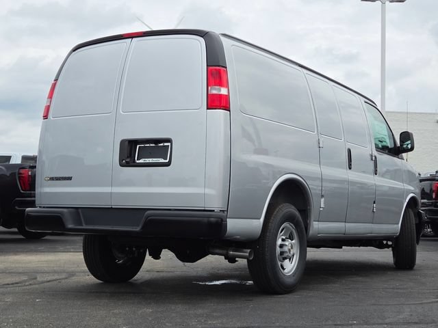 New 2026 Chevrolet Express 2500 w/ Driver Convenience Package RWD image 11