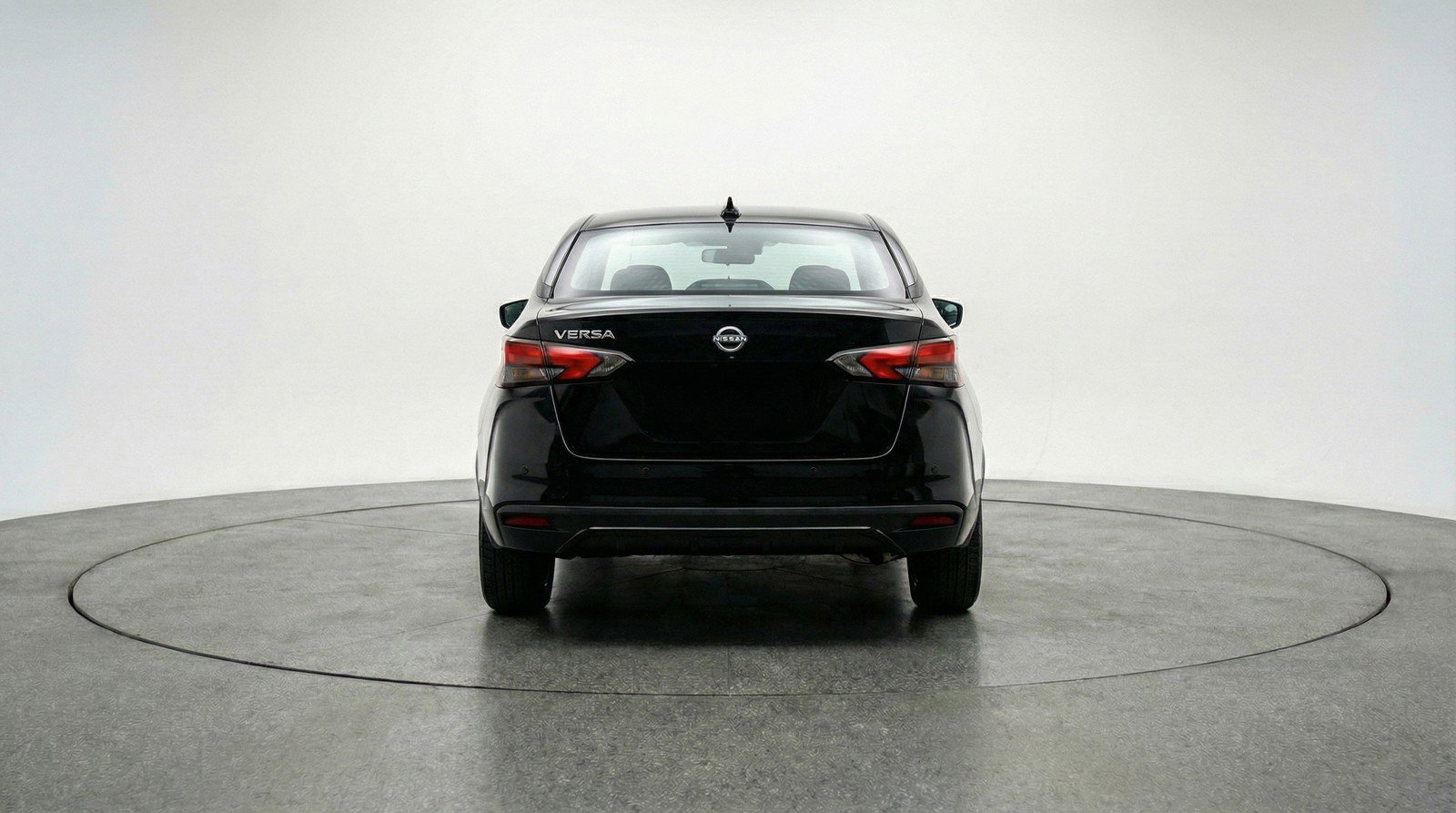 Used 2025 Nissan Versa SV image 7