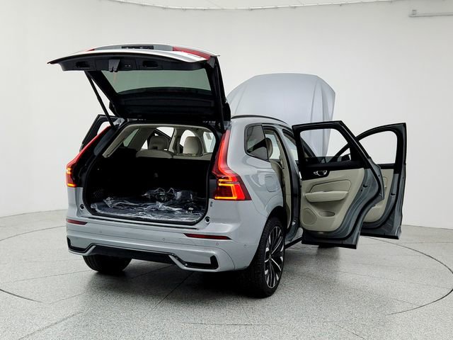 New 2026 Volvo XC60 B5 Ultra w/ Protection Package Premier image 11