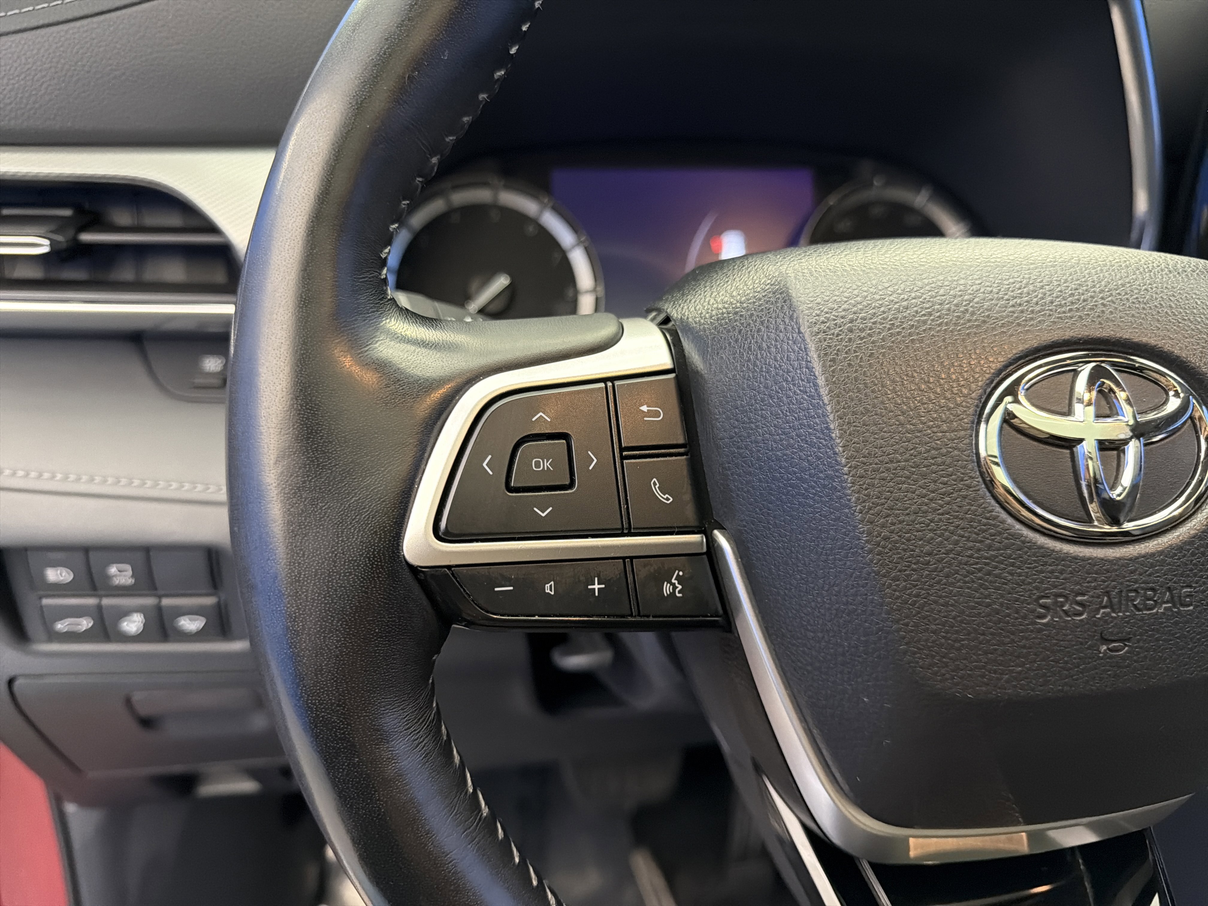 Used 2022 Toyota Highlander Platinum image 16