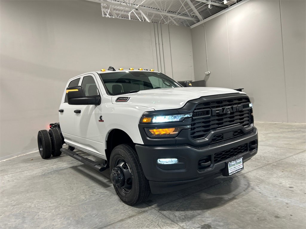 New 2026 RAM 3500 Tradesman image 4