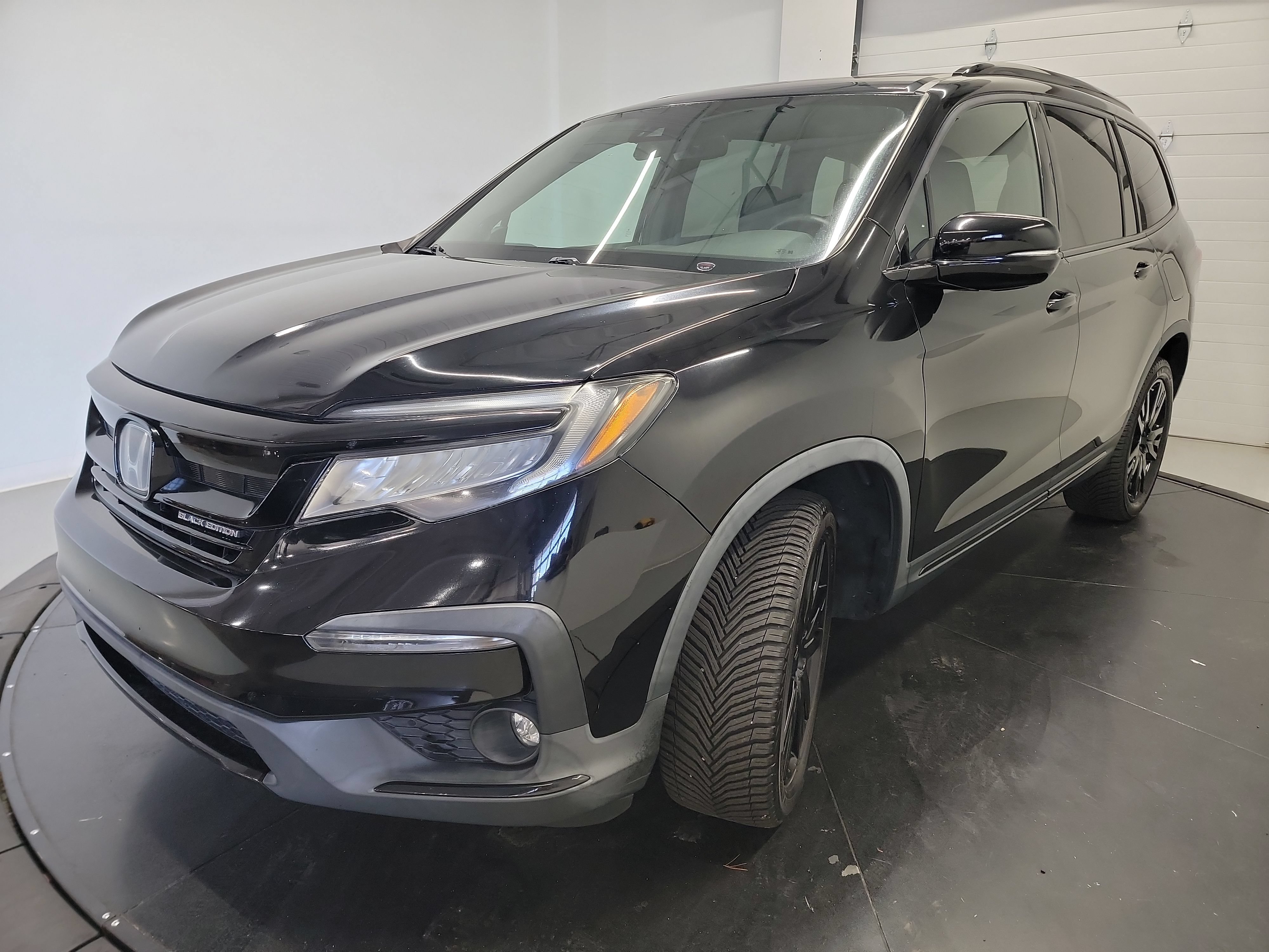 Used 2021 Honda Pilot Black Edition image 3