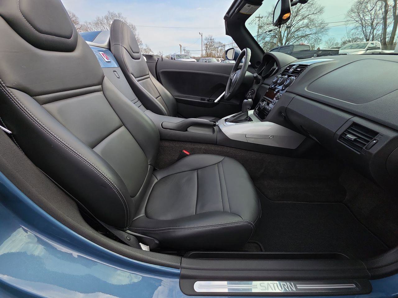 Used 2007 Saturn Sky ROADSTER w/ Premium Trim Pkg image 8