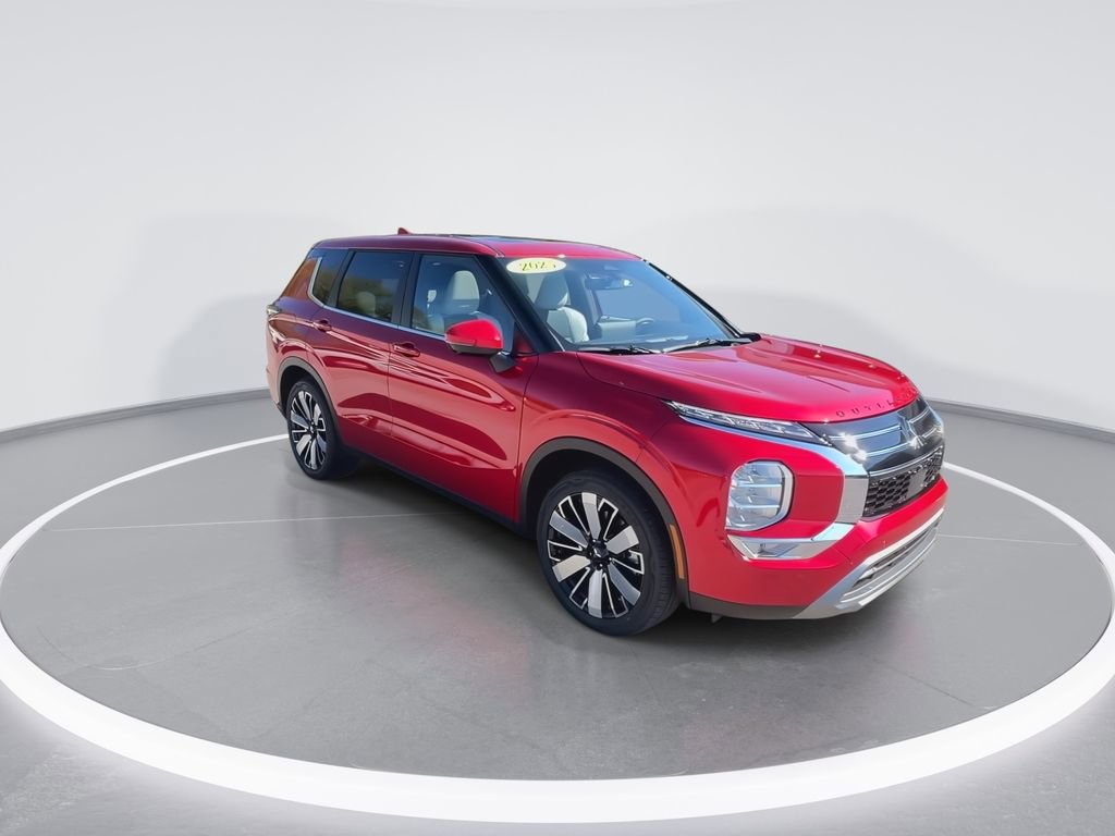 New 2025 Mitsubishi Outlander SE image 2