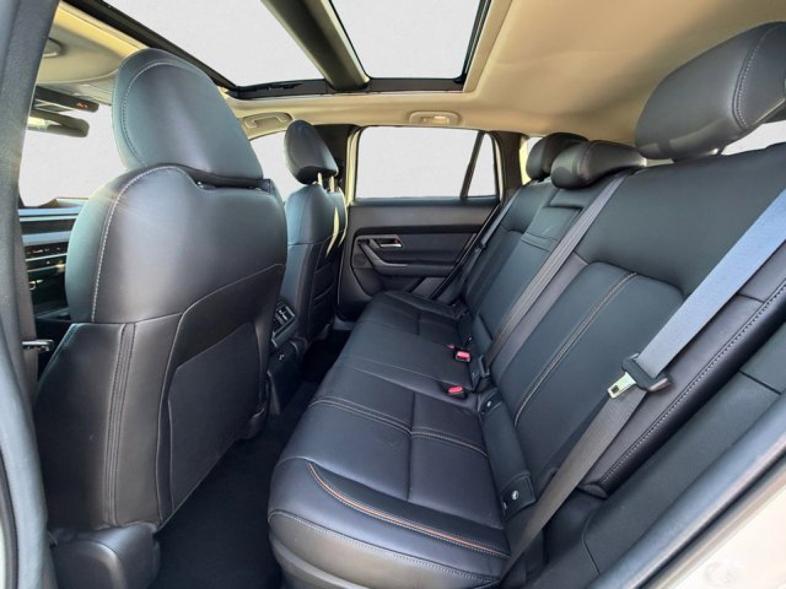 Used 2025 MAZDA CX-50 AWD 2.5 Hybrid w/ Premium Pkg image 17