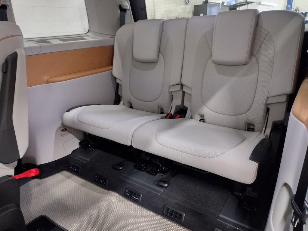 New 2025 Volkswagen ID. Buzz 1st Edition image 31