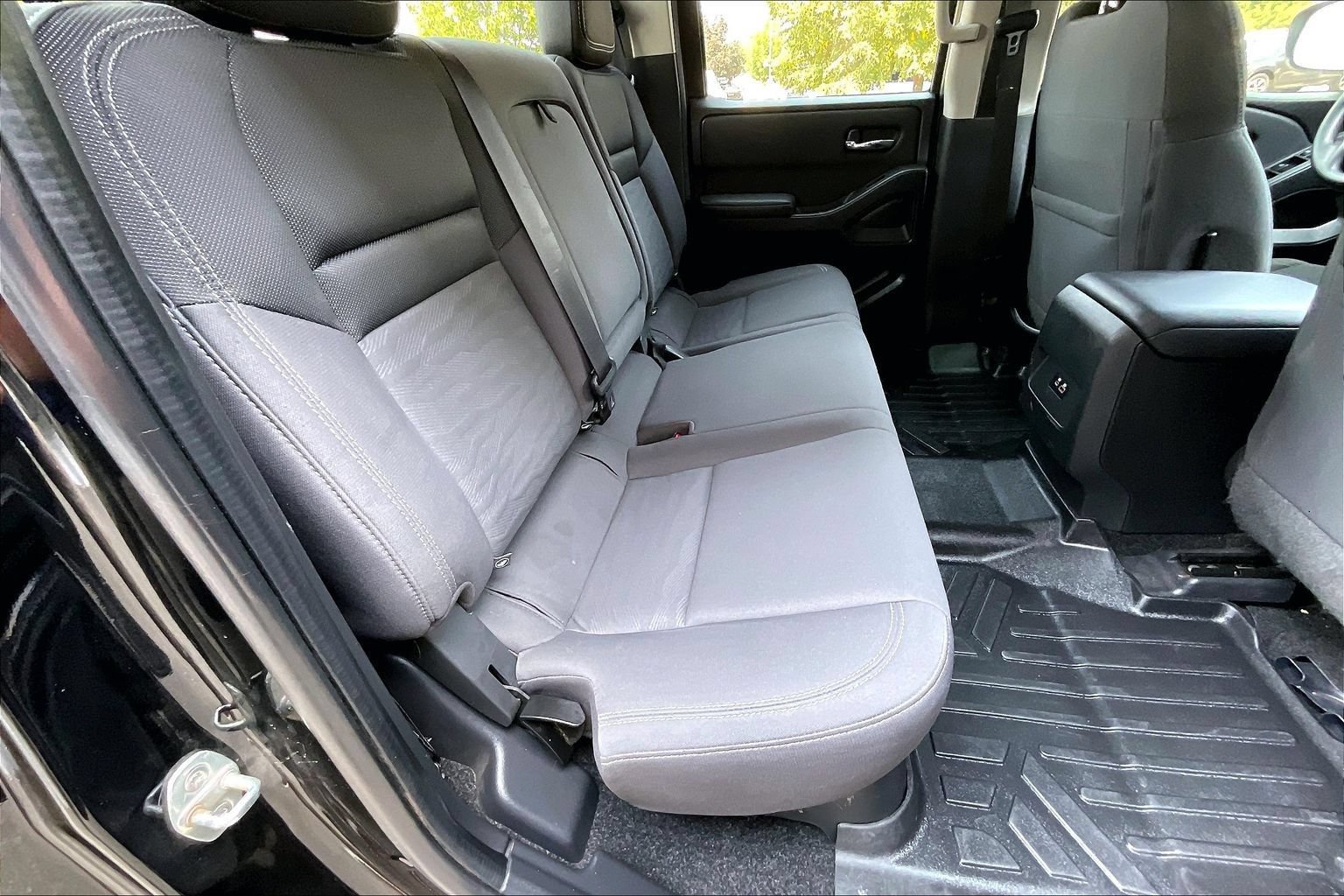 Used 2022 Nissan Frontier SV AWD/4WD image 21