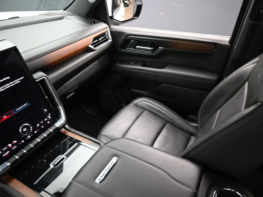 Used 2025 GMC Yukon Denali image 22