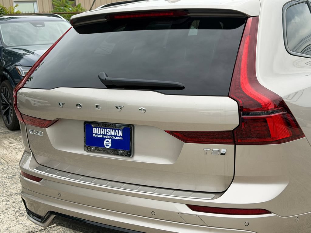 New 2026 Volvo XC60 T8 Plus w/ Protection Package Premier AWD/4WD image 5