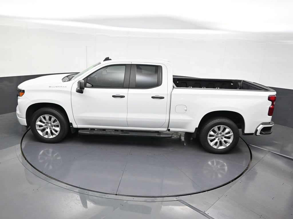 Used 2023 Chevrolet Silverado 1500 Custom RWD image 16