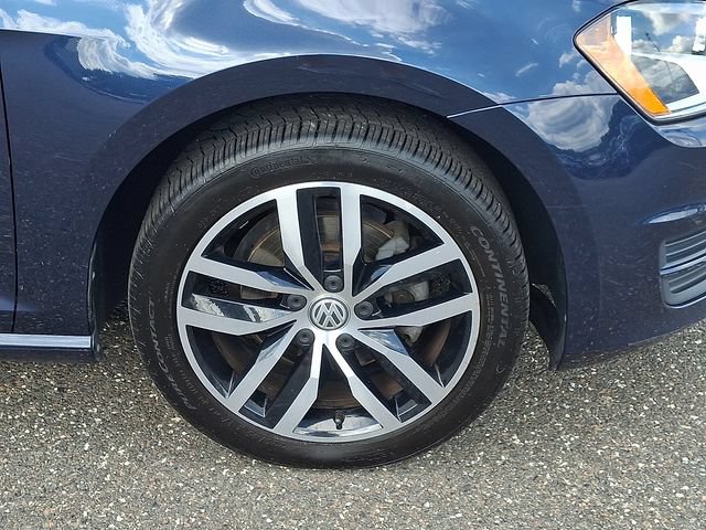 Used 2016 Volkswagen Golf Limited Edition FWD image 8