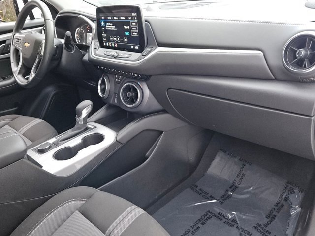 Used 2025 Chevrolet Blazer LT image 32