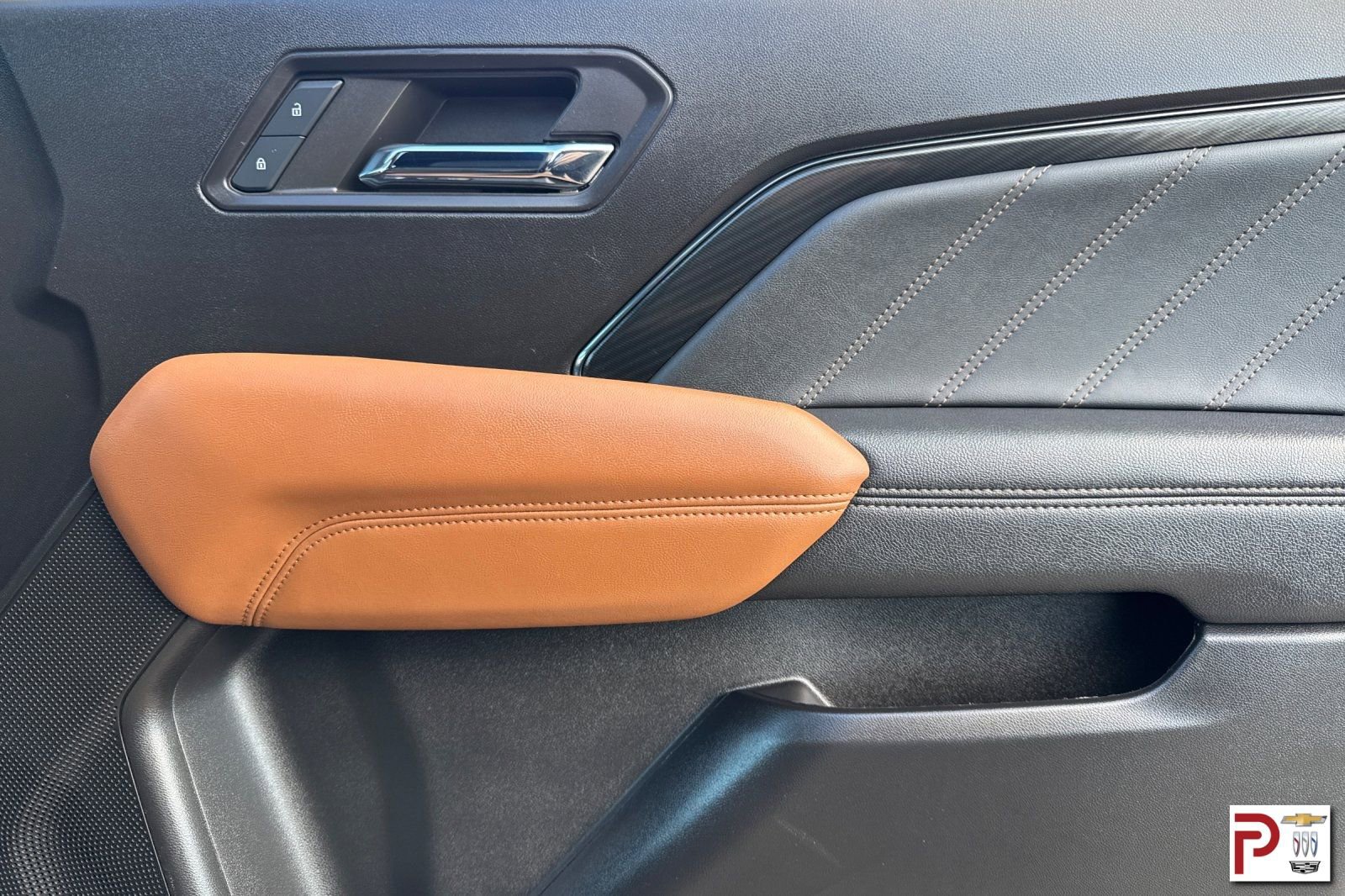 Used 2024 GMC Canyon AT4 w/ Technology Package image 19