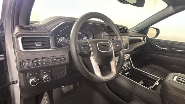 Used 2023 GMC Yukon Denali AWD/4WD image 13